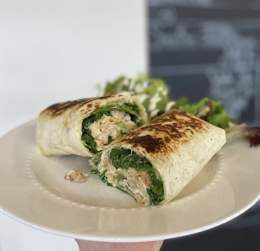 Mia's Bakery & Coffee Shop