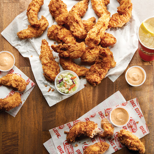 Opinii despre Raising Cane's Chicken Fingers în Madison - Hospitality and gastronomy