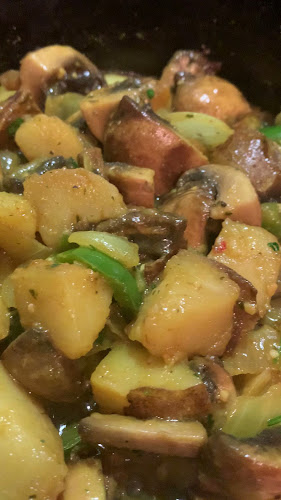 Plates Of Pure Delight - Hospitality and gastronomy