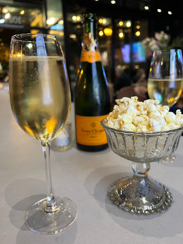 Bar Moore - Bellevue