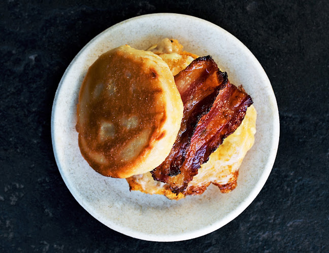 Comentarii opinii despre Mike & Patty's Bay Village