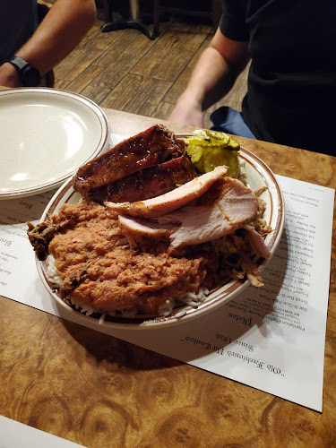 Sconyers Bar-B-Que - Hospitality and gastronomy