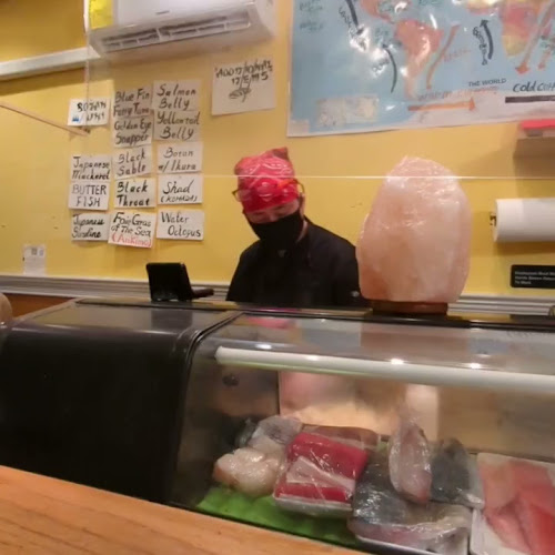 Comentarii opinii despre Tanoshi Sushi Sake Bar