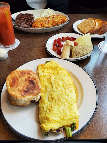 Sterling's Famous Steak Seafood & Salad Bar - On The River - Richland