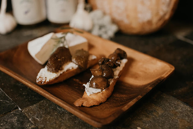 Gooding's Specialty Foods Open Times