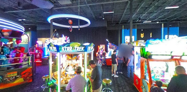 271 Mishawum Rd, Woburn, MA 01801