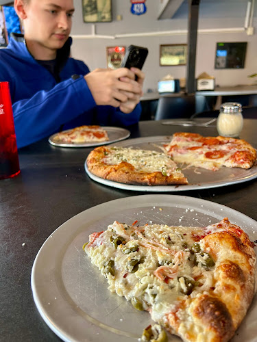 Mo's Pizza - Hospitality and gastronomy