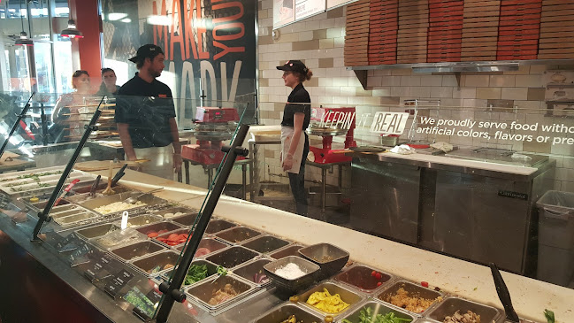 Blaze Pizza - Hospitality and gastronomy