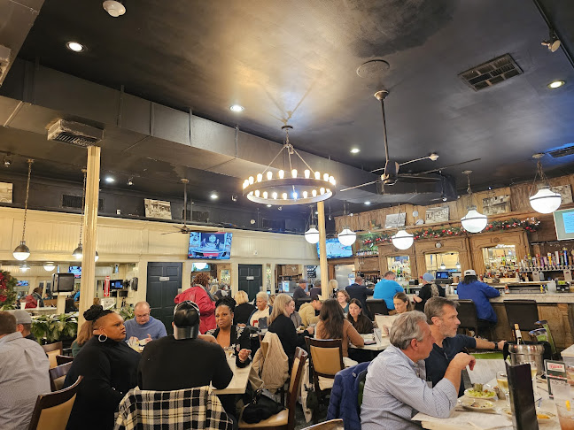 Felix's Restaurant & Oyster Bar - Hospitality and gastronomy