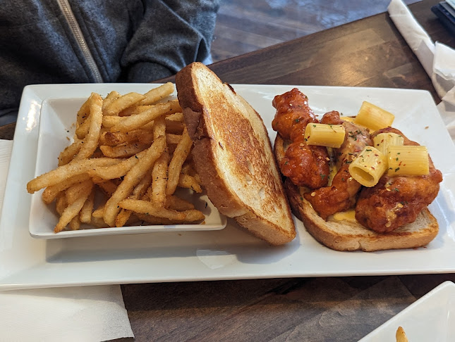 Red Door on Main - Clovis