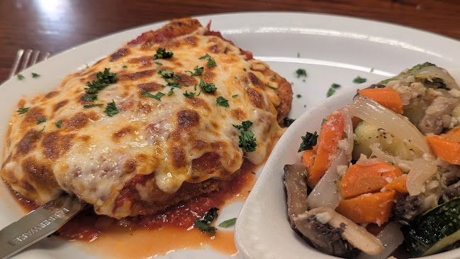 Opinii despre Ernesto's Italian Restaurant în Portland - Hospitality and gastronomy