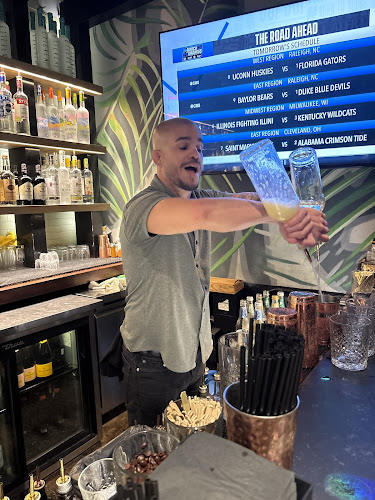 Comentarii opinii despre Rooftop @1WLO