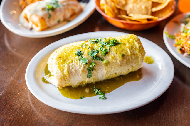 Howling Wolf Taqueria - Salem