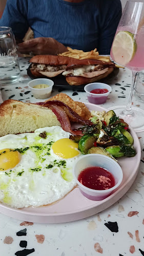 Reviews of Box St. All Day Brunch - Hemisfair in San Antonio - Hospitality and gastronomy