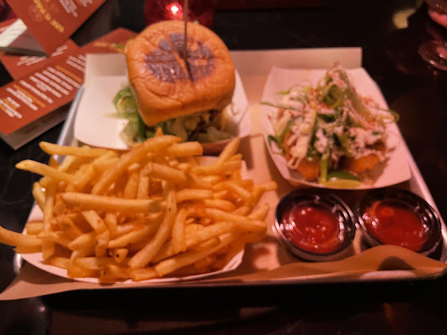 Comentarii opinii despre Abe's Pagoda Bar