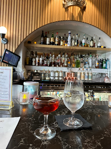 Bar Moore - Bellevue