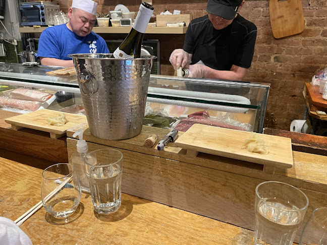 Comentarii opinii despre Tanoshi Sushi Sake Bar