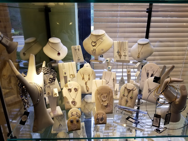 Festive Cup Coffee and Gift Boutique - Highlands Ranch