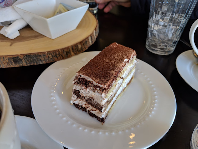 Mia's Bakery & Coffee Shop - Hospitality and gastronomy