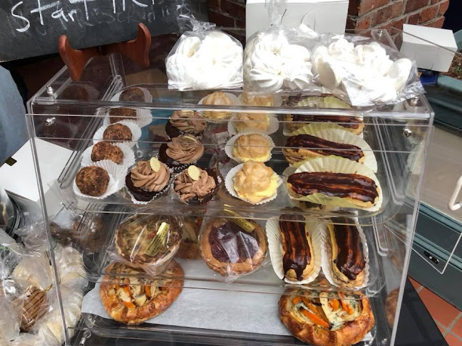 Captivating Twists - Hospitality and gastronomy