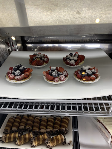 Mia's Bakery & Coffee Shop - Hospitality and gastronomy