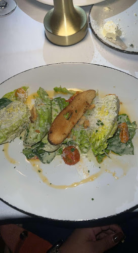 Esquire by Cooper's Hawk - Hospitality and gastronomy