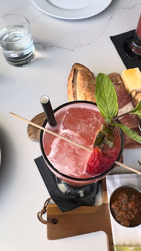 231 N Brand Blvd, Glendale, CA 91203