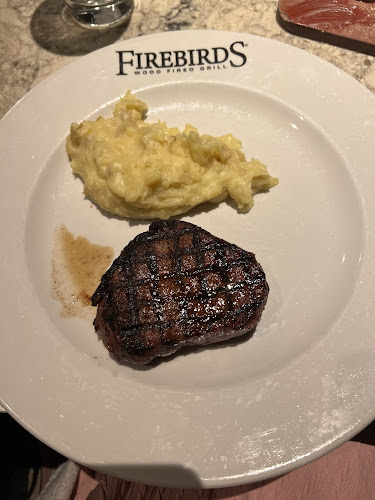 Opinii despre Firebirds Wood Fired Grill în Lee's Summit - Hospitality and gastronomy