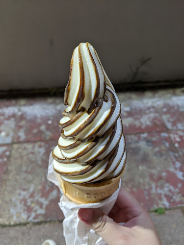 Comentarii opinii despre De De's Tastee Swirlz