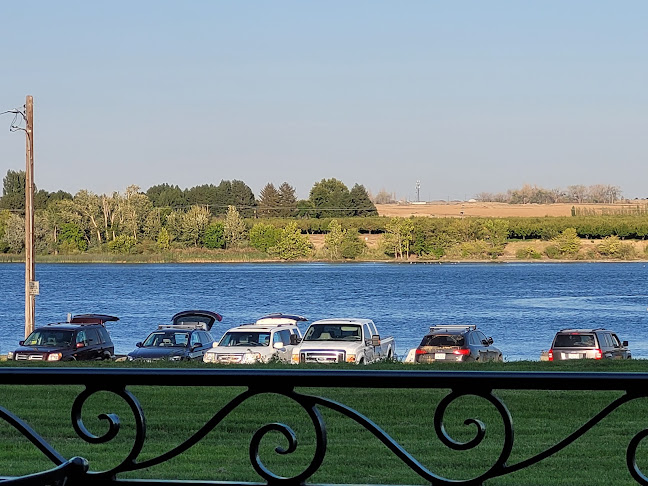 Comentarii opinii despre Sterling's Famous Steak Seafood & Salad Bar - On The River