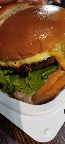 Opinii despre Mahaloha Burger Ala Moana în Honolulu - Hospitality and gastronomy