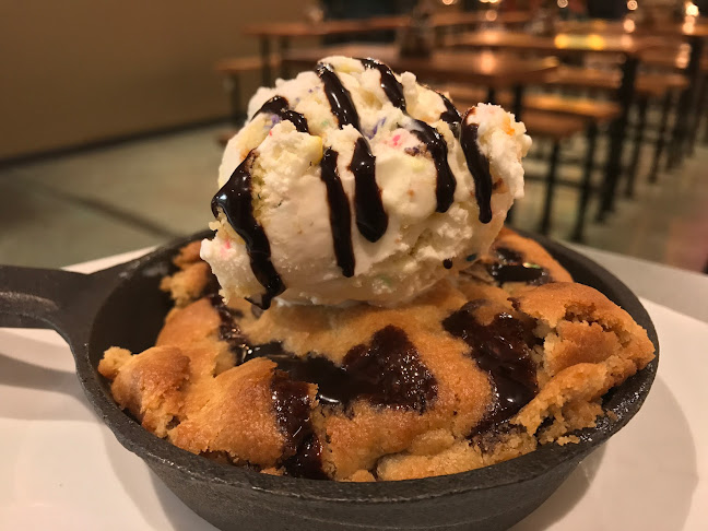 Billy Bricks - Lombard Yorktown - Hospitality and gastronomy