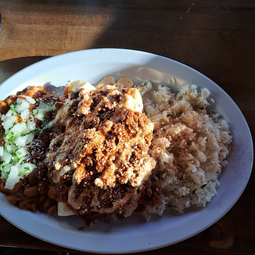 123 S Santa Fe Ave, Salina, KS 67401