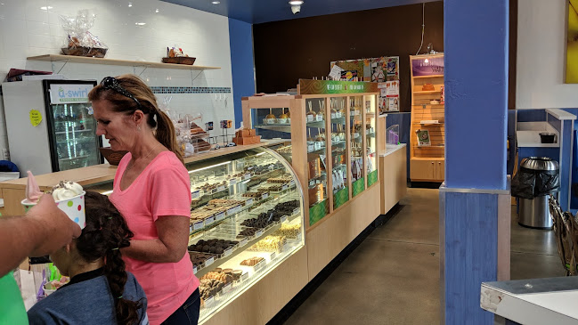 U-Swirl Frozen Yogurt & Rocky Mountain Chocolate Factory - Hospitality and gastronomy