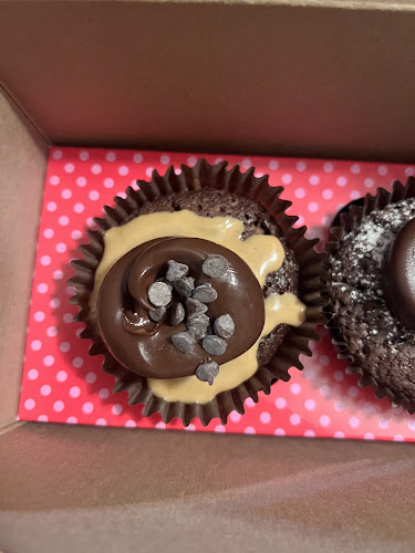 Smallcakes Topeka - Hospitality and gastronomy