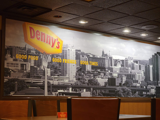 locations.dennys.com