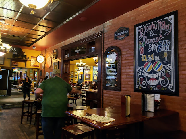 324 S Main St, Rochester, MI 48307