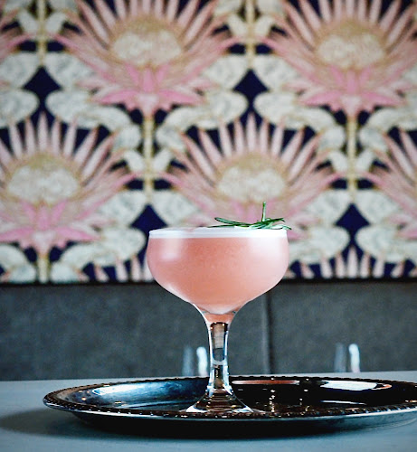 10237 Main St, Bellevue, WA 98004