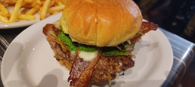 Cuban Burger - Hospitality and gastronomy