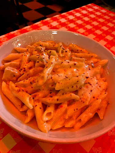 Giorgio's Pizzeria - Hospitality and gastronomy