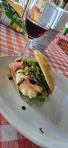 Opinii despre Di Abruzzo Italian Market în Denton - Hospitality and gastronomy