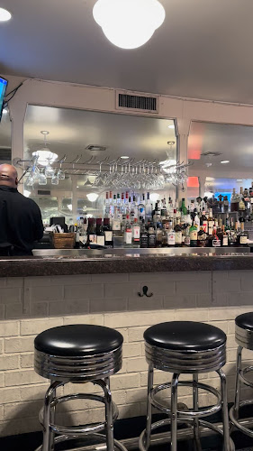 Felix's Restaurant & Oyster Bar Open Times