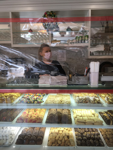 Lefkos Pyrgos Cafe - New York