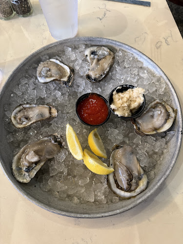 Reviews of Felix's Restaurant & Oyster Bar in New Orleans - Hospitality and gastronomy