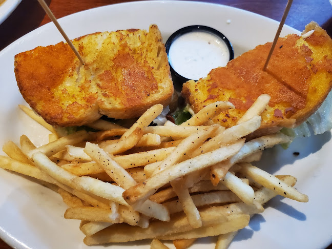 Claim Jumper Restaurants