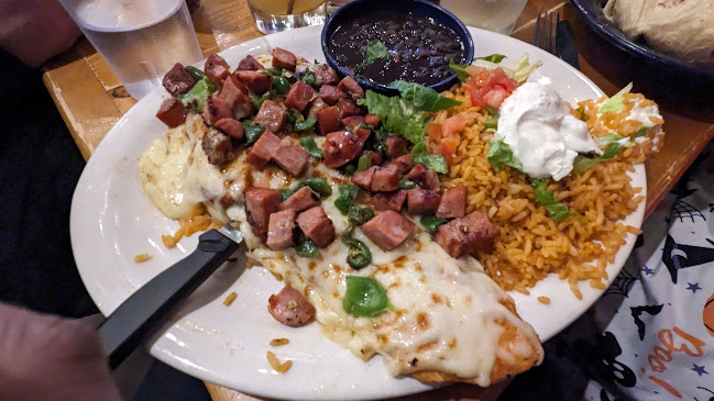 Howling Wolf Taqueria - Hospitality and gastronomy