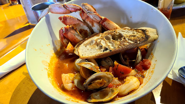 The Fish Peddler Restaurant on Foss Waterway