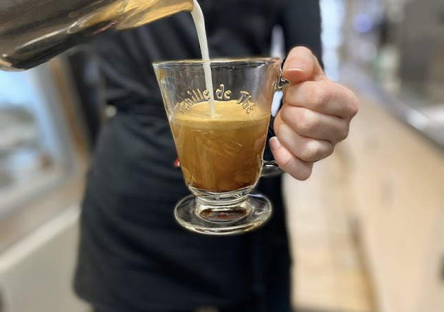 Opinii despre Mia's Bakery & Coffee Shop în Madison Heights - Hospitality and gastronomy