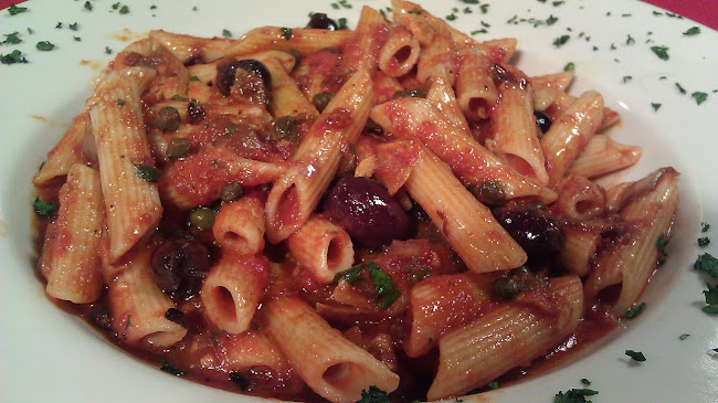 18 E State St, Savannah, GA 31401