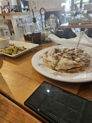 Comentarii opinii despre Sabrina's Cafe